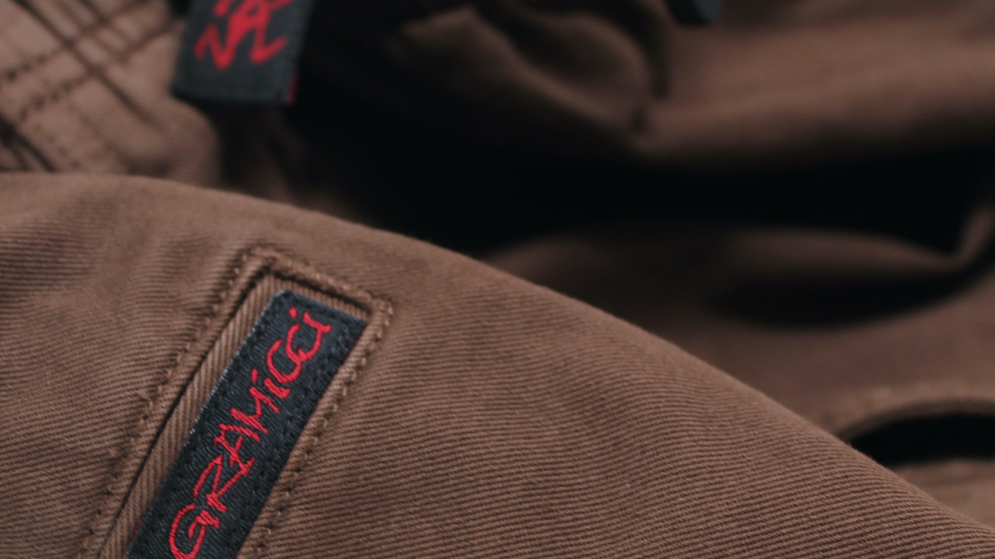 Cargo Pants: il pantalone della generazione Y2K