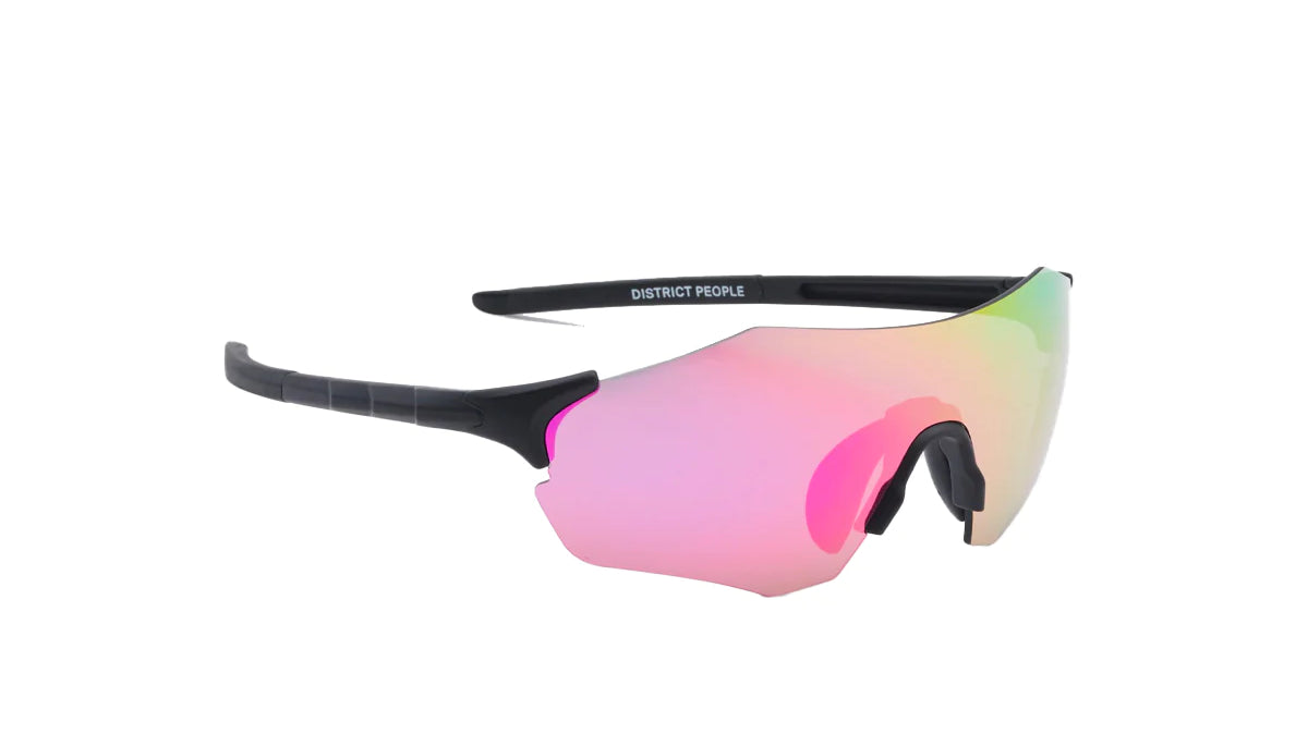 Gli occhiali a specchio sono il trend del momento