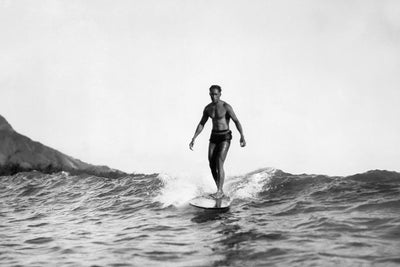 Da rito religioso a sport, l'evoluzione del Surf